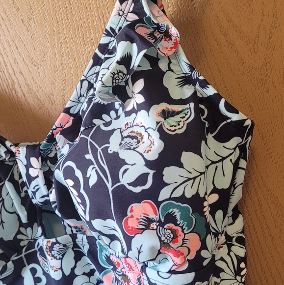 🎀Adorable🎀 Swim Suit from Surf Side - Size 1x - Picture 2 of 12